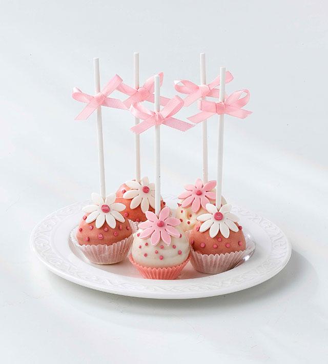 2018婚礼甜品流行趋势,填满你甜品桌的最可爱棒棒糖蛋糕