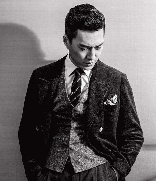 "贺涵办公室,陈俊生跟贺涵面对面.