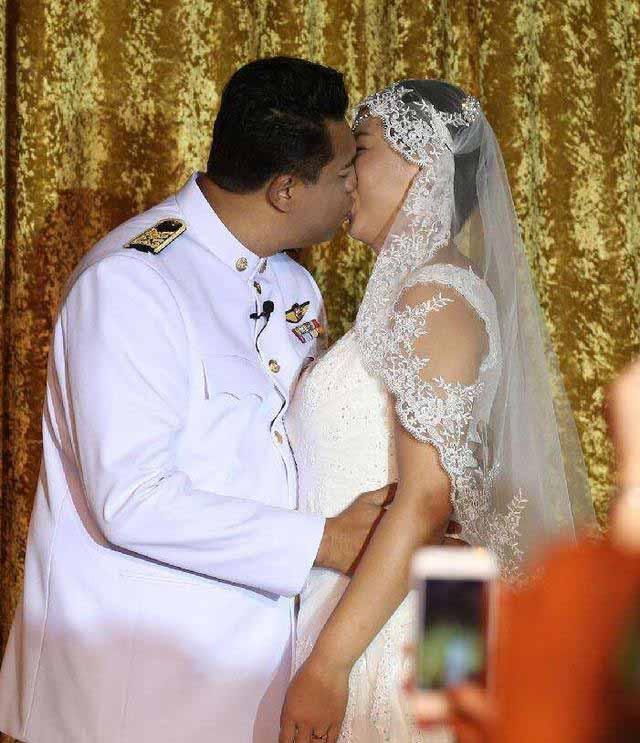 40岁冯坤与52岁泰国丈夫现状:狂赚千万离开中国,如今分居没