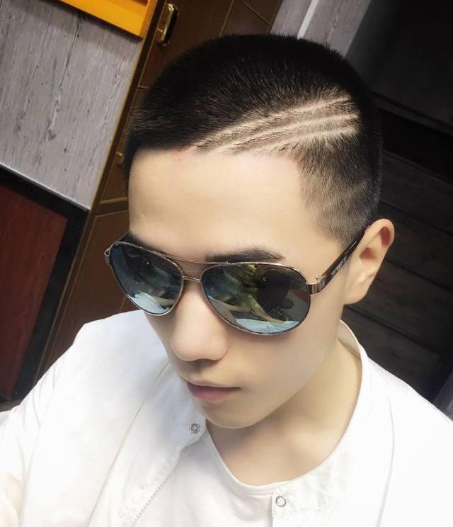 2018流行男士多一刀个性超酷时尚发型