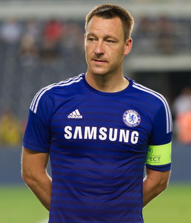 史上唯一拿过欧冠最佳射手的后卫球员,生涯进