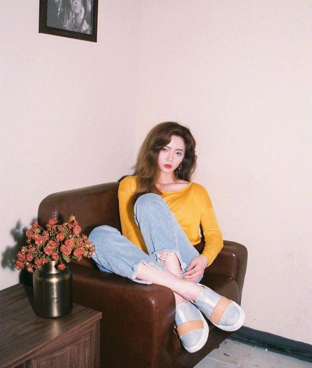 这么大个人了拍照还不会凹造型七夕情人节来展现你最美的一面吧