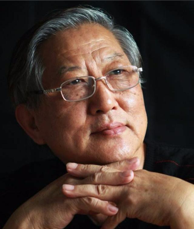 中国当代著名诗人桑恒昌先生最新诗作《钢笔》《遥想倒淌河》《雕刻