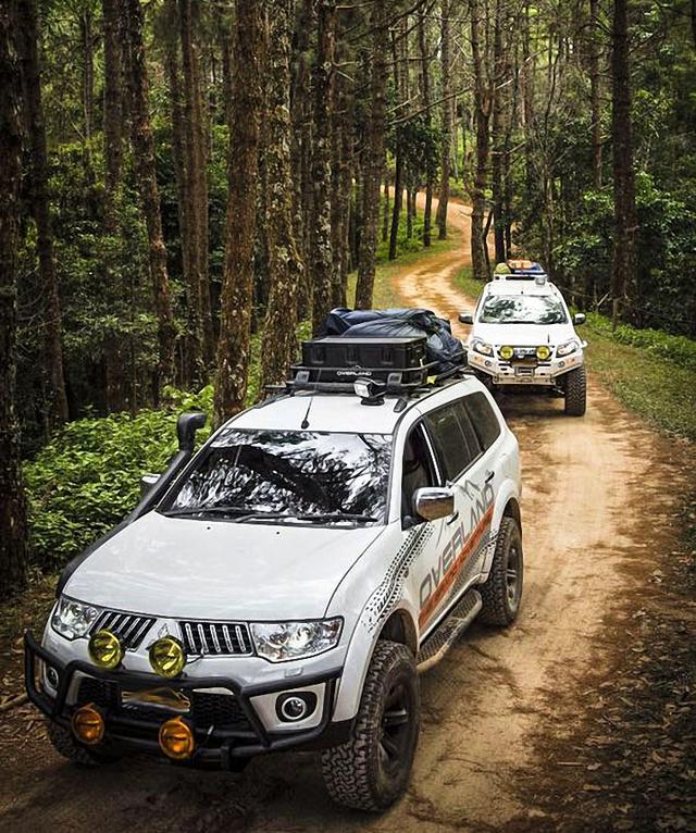 三菱劲畅和他的前生l200皮卡超选四驱加双锁越野王者改装利器