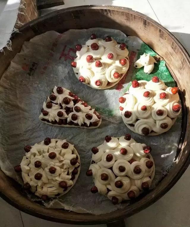 腊月到了山西家家户户都要做花馍男女都看看