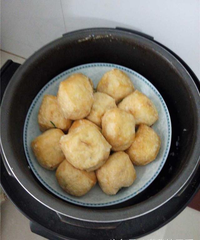 舌尖上的信宜酿豆炸