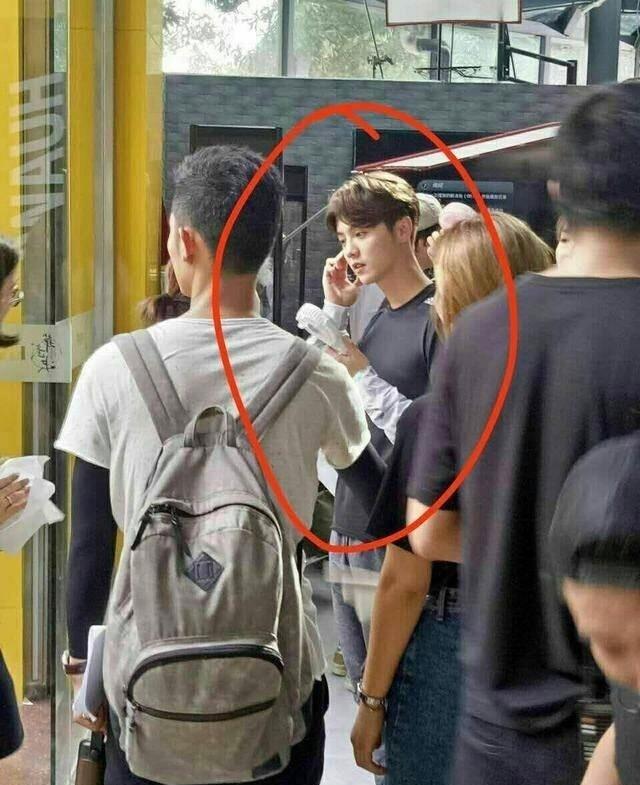 《甜蜜暴击》拍摄路透,感觉关晓彤比鹿晗身高都高,二人cp感如何