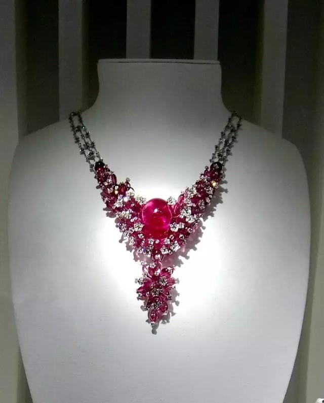 卡地亚珠宝要在上海展出了,据说展览总价值是个天文数字!