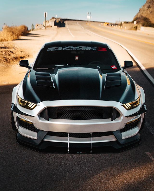 宽体后外观如此凶狠的第六代野马,告诉你什么叫"美式硬汉"!