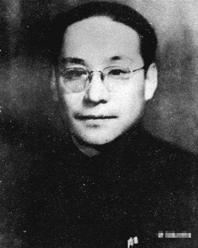 顾顺章叛变中央特科遭受重创25岁的潘汉年如何挽救危局