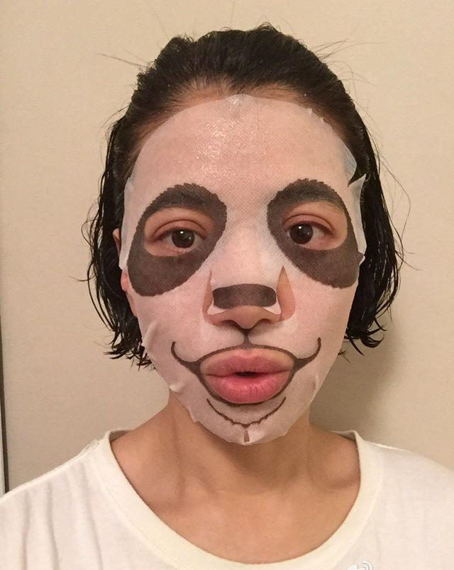 这些敷着奇怪搞笑面膜的明星,你能认出哪几个?