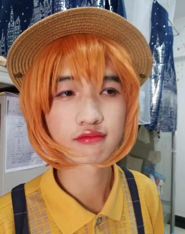 丑变美胖变瘦粗糙男人变女人,在这个女人手下全都不是问题