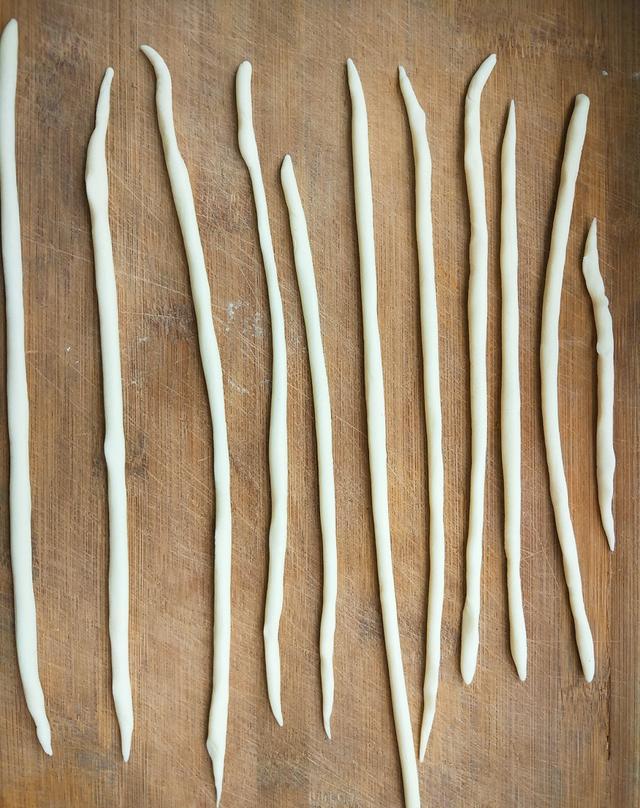 欢乐颂里曲筱绡吃的"蛔虫面",原来是这样做的