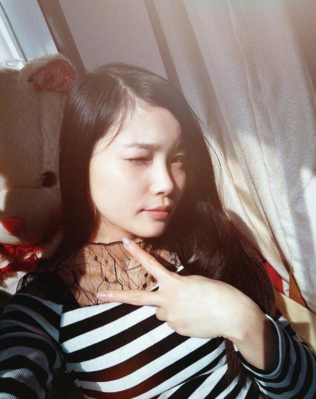 自拍秀,据说爱笑的女生最有魅力!