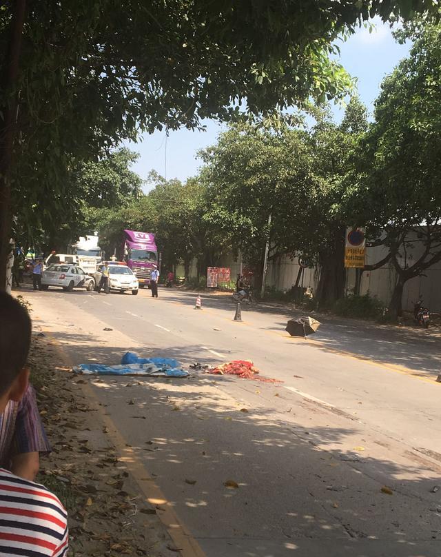 男子卷入货车底,身体被碾成肉酱