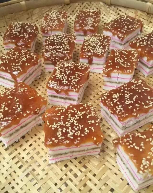 还在玩洱海,双廊吗?其实大理最美的景色在这个叫鹤庆的小城.