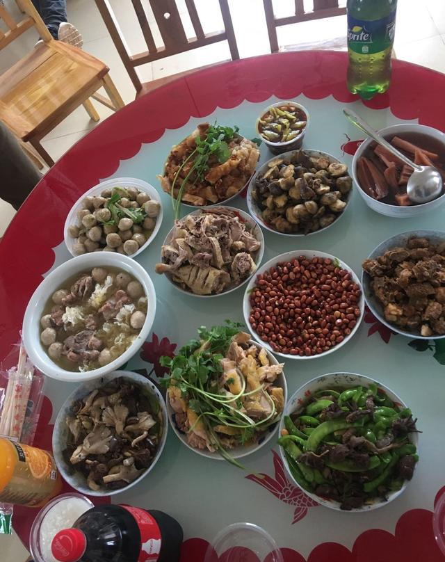 广西农村最美年夜饭菜,团圆就是幸福|火锅|鸡肉|农家_新浪新闻