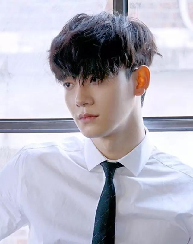 谁先剪谁先帅!2018男士的潮流发型是什么样的?