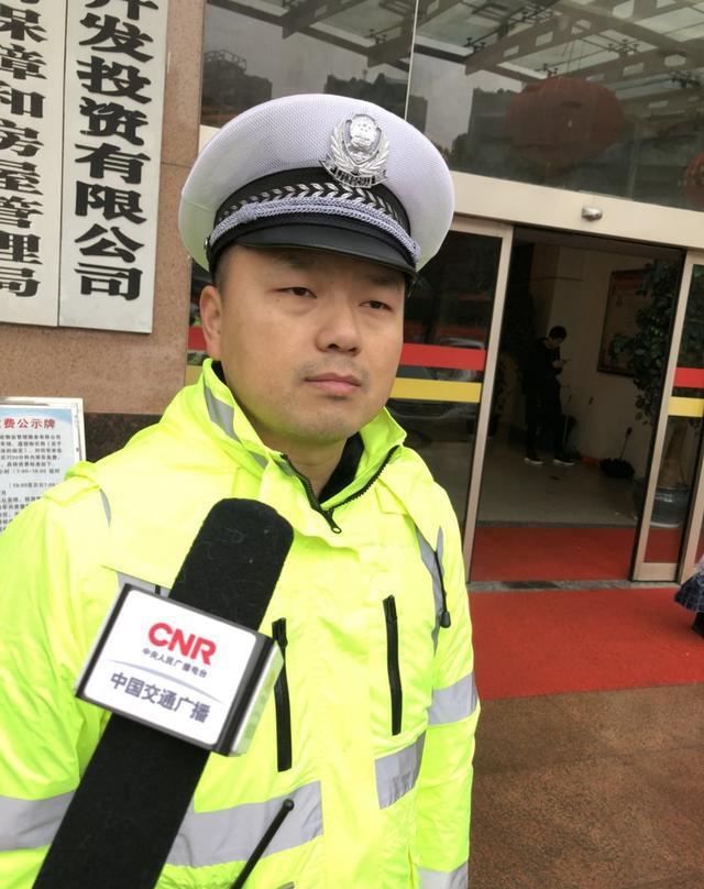 "新春走基层"春节归元敬香安保——汉阳交警的"必修课"|安保|归元寺|