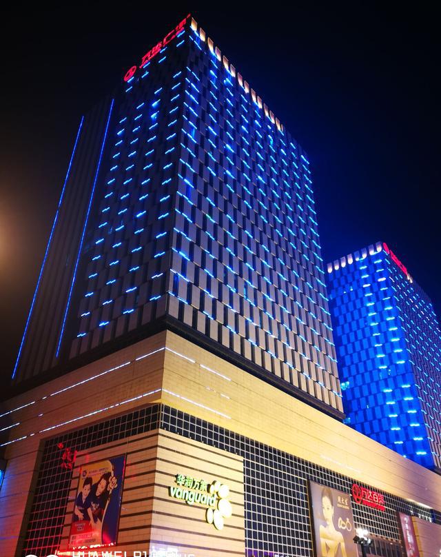 天津万达广场的夜景-妖娆迷人