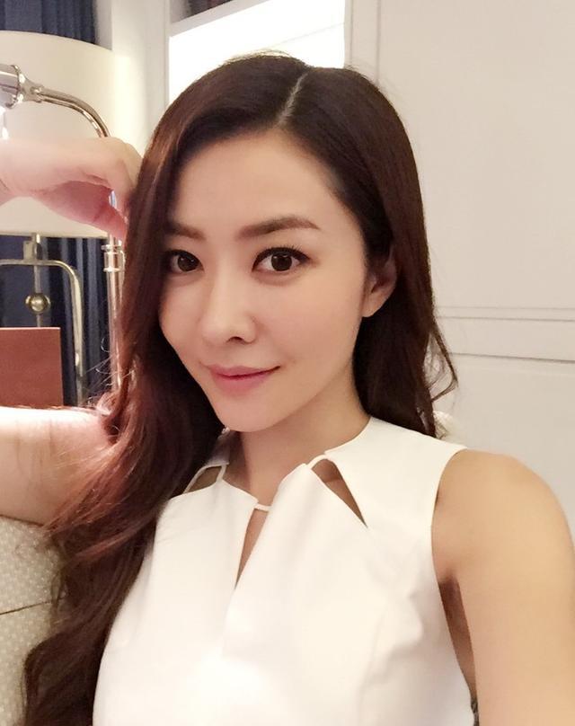 23岁出道,26岁当了天王嫂,36岁嫁入豪门成少奶奶!