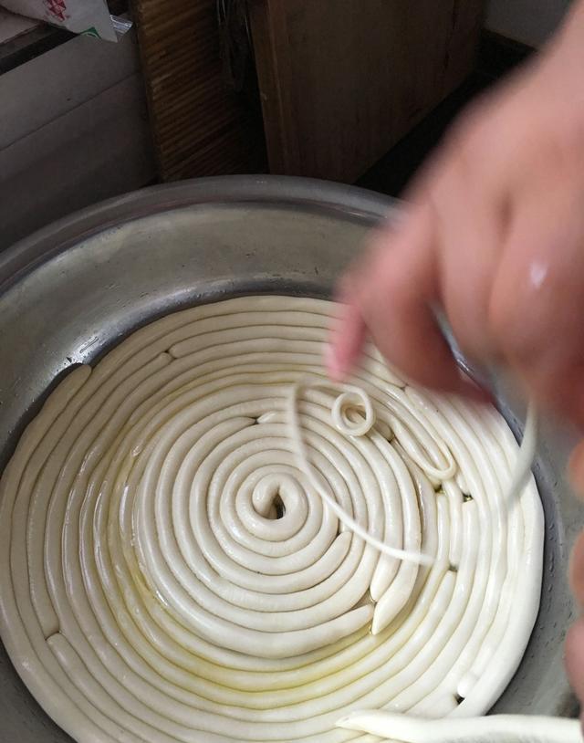 面食爱好者教你怎样做出美味的家常手工拉条