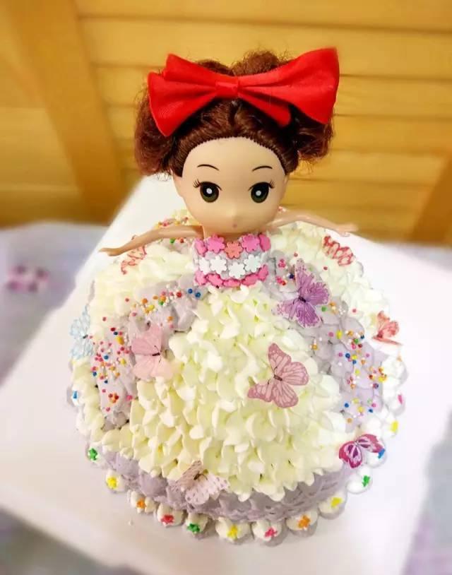 萌化你的少女心——芭比娃娃蛋糕