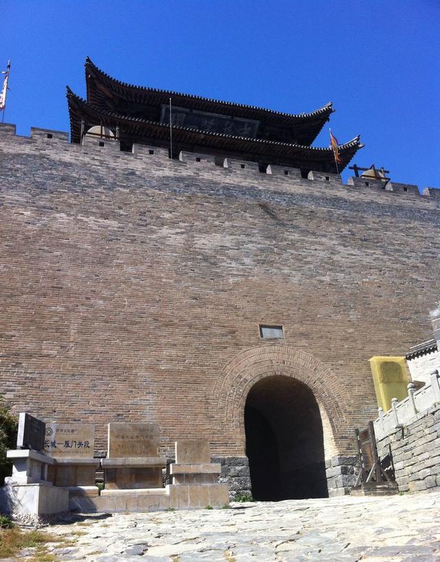 “中华第一关”雁门关有什么样的地理特性和历史作用?_新浪新闻