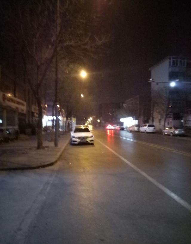 凌晨一点的太原街头