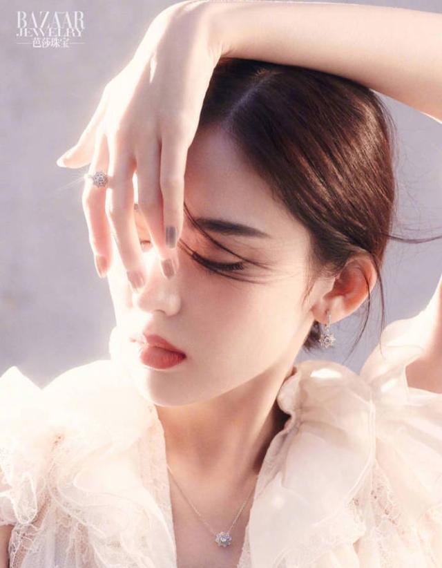 中国十大90后美女排行榜 娱乐圈最美十大女明