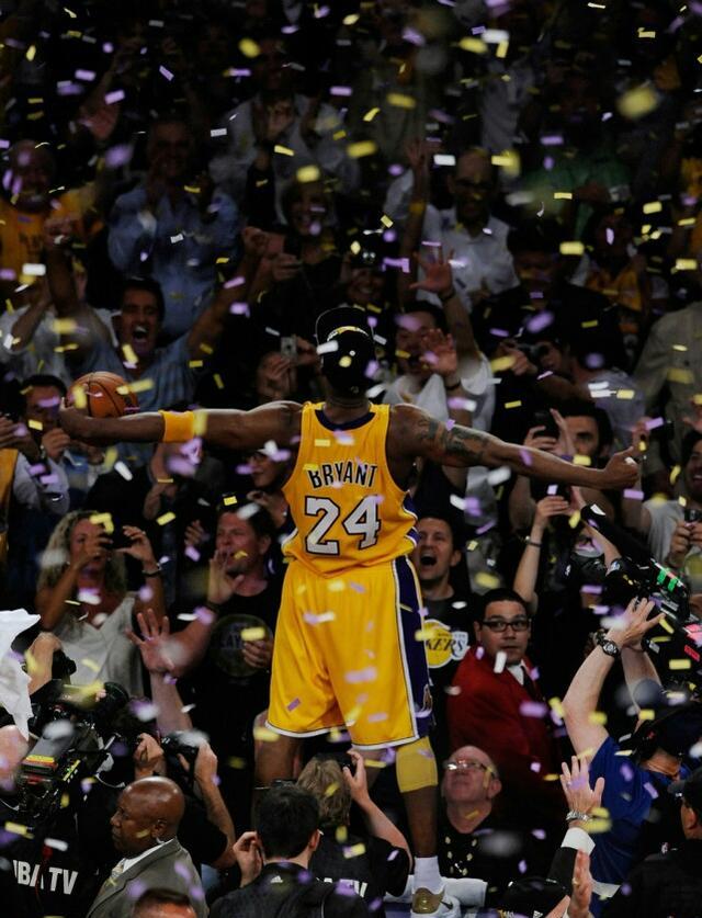 科比球衣退役,回顾黑曼巴20年最经典时刻!