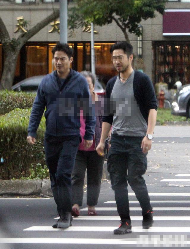 后来媒体采访高圣远经纪人,他表示,此次高圣远到台湾是应王力宏的邀请