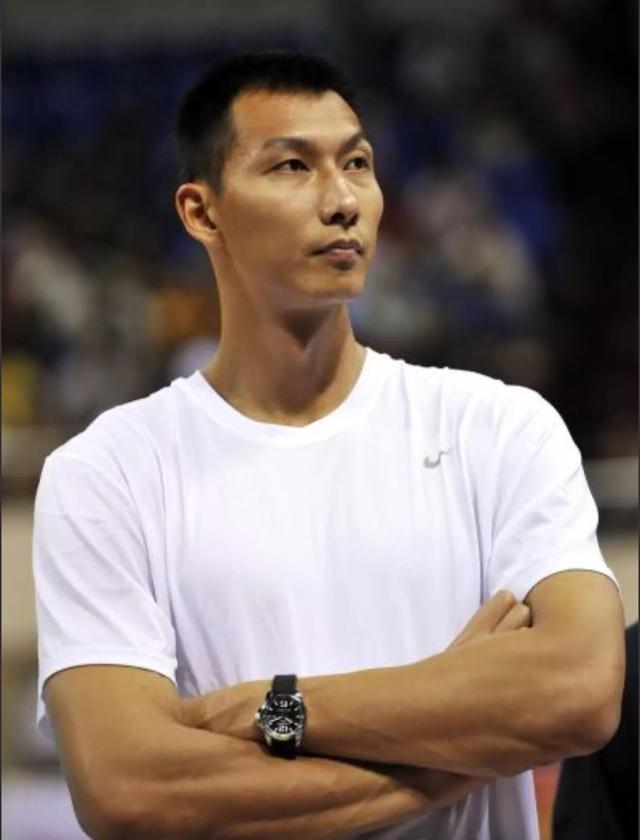 易建联当时接受新疆报价, 新疆男篮可能会发生质的变化!