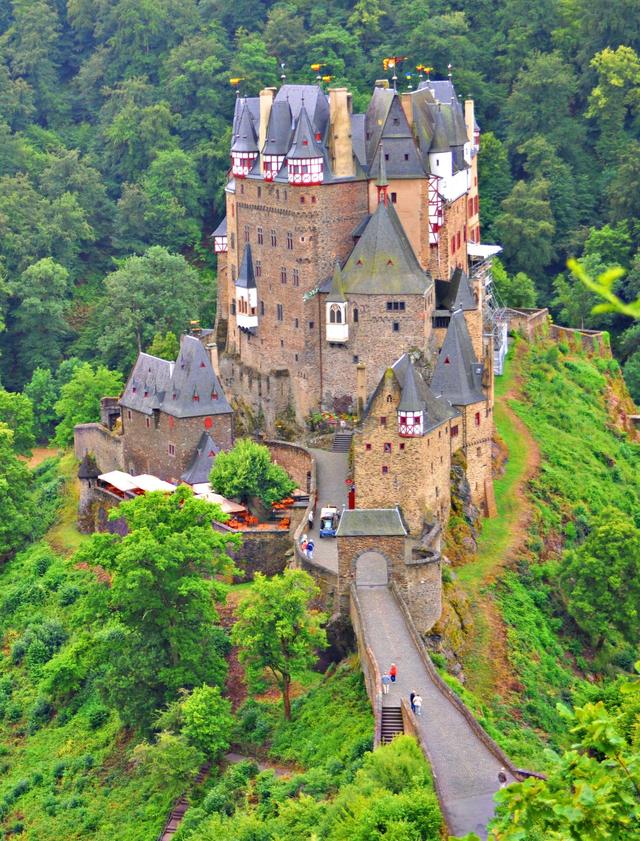 外国人眼中最低调的德国城堡却是万堡之国最美三大古堡之一