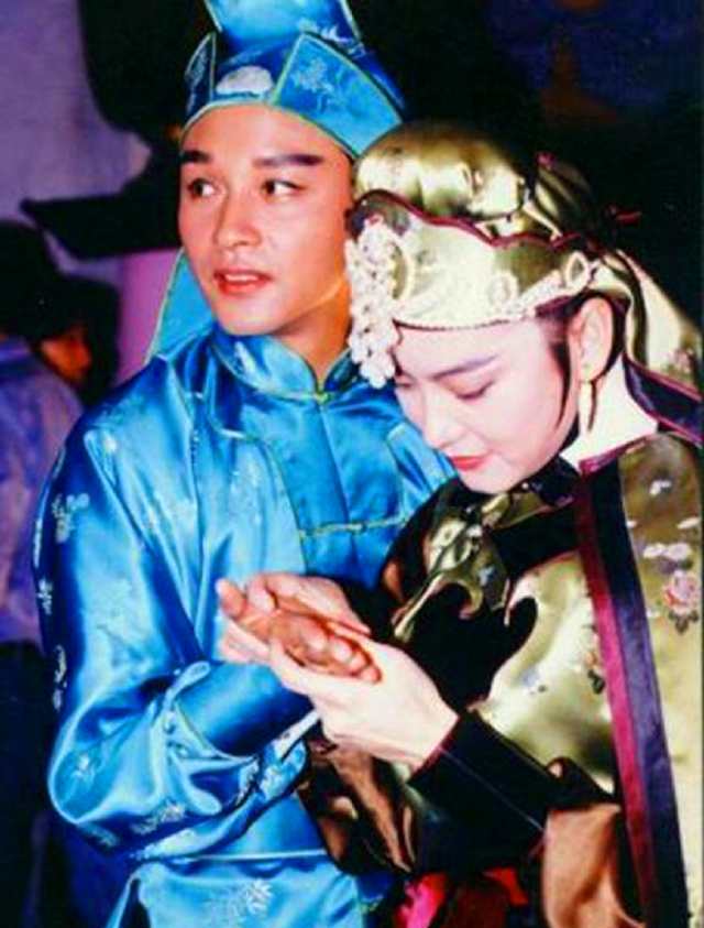 东成西就老照片张国荣抱着林青霞