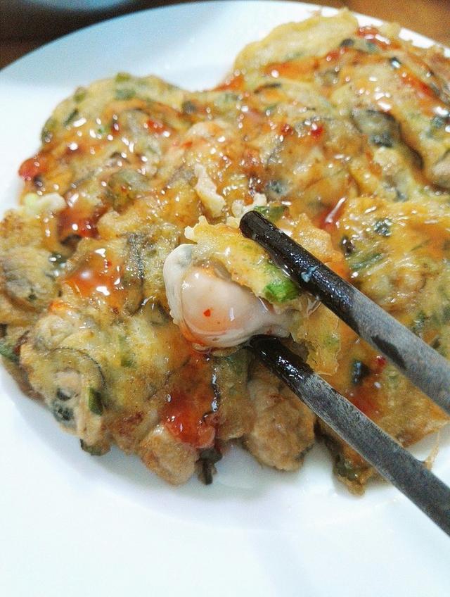 蚝仔煎(简易版)福建和潮汕地区有名的小吃,舌尖上的中国隆重介绍