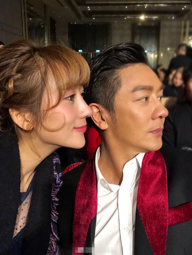 蒋丽莎陈浩民红毯同框 夫妻俩人大秀恩爱太幸福