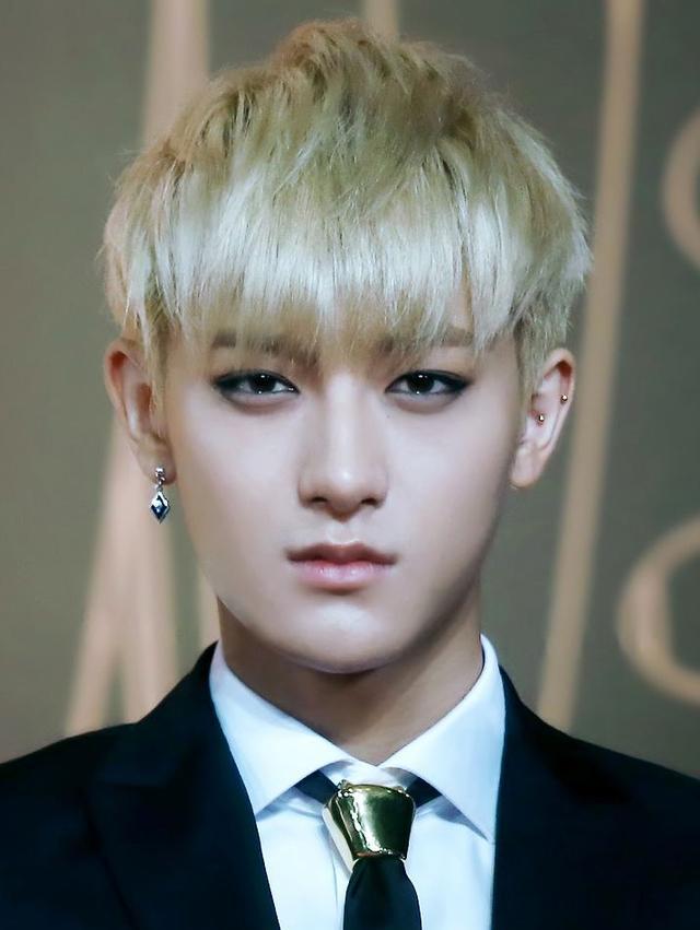 十大男星颜值排名张艺兴第二杨洋第三鹿晗第五第一竟是他