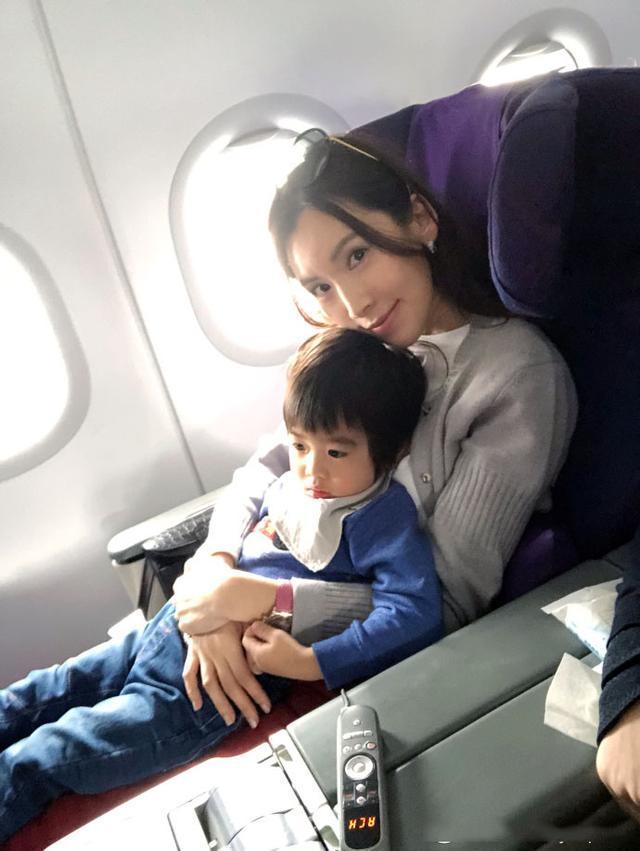 林志颖大儿子成长正面照, 这是kimi头发最短的一次!