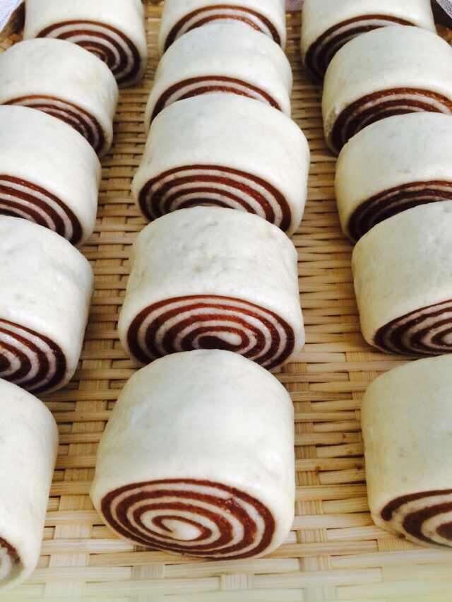 甜香可口-巧克力花卷