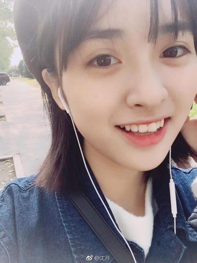 沈月空降粉丝太火热,怼人功力堪比杨幂,还提到了胡一天