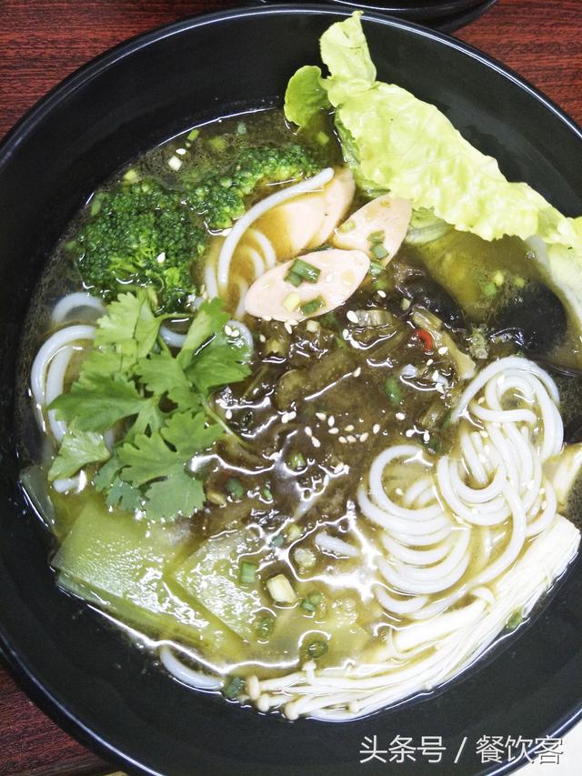 一步一步教你制作老坛酸菜过桥米线