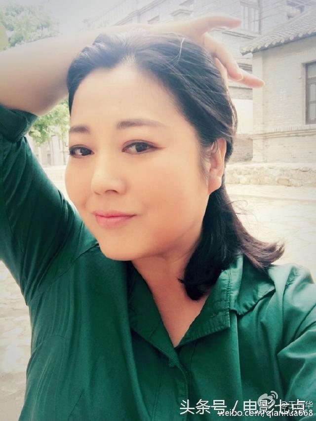 "农家戏一姐"菊香与丈夫沈航近照, 42岁才结婚生子, 现成这样