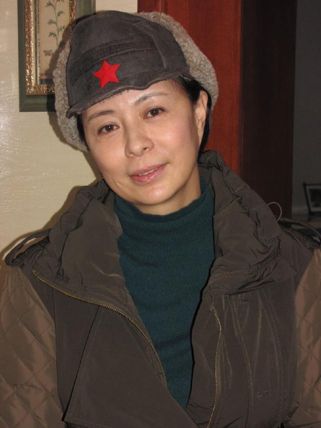 58岁刘佳全家近照: 国家一级演员更是贤妻良母, 丈夫非富豪却很牛