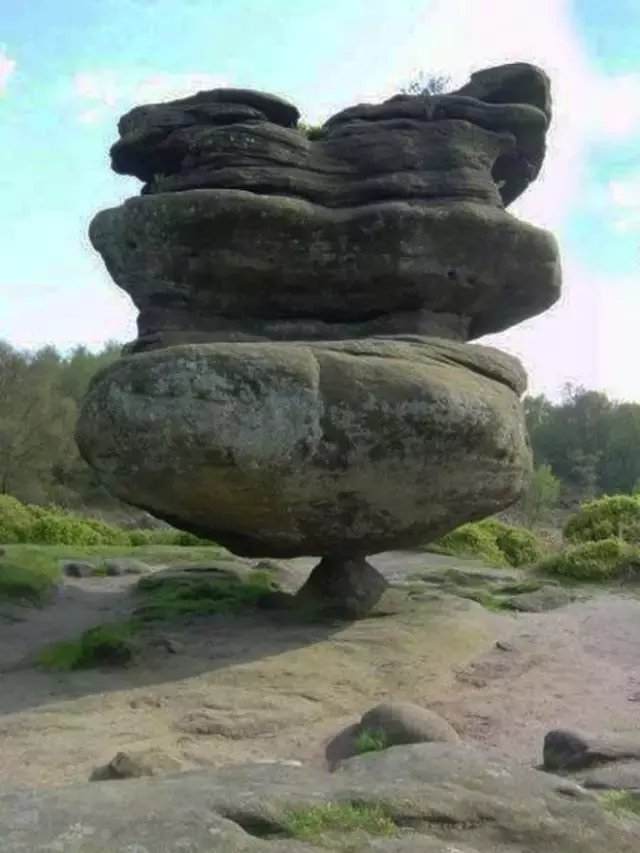 罕见景观, 用"上帝之手"平衡的巨石!|石头|巨石|平衡_新浪新闻