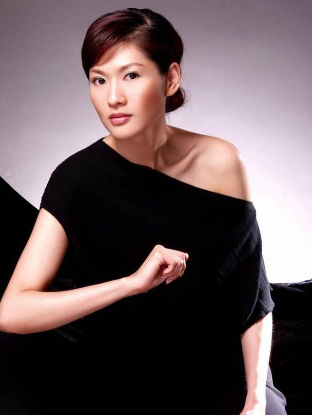 曾花陈红老公1000万,靠绯闻走红,曾为冯小刚抛弃身家过亿的丈夫