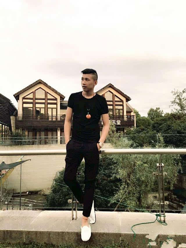 天佑砸出千万欲上浙江卫视春晚,网友不买账,天佑:喊麦是国粹!