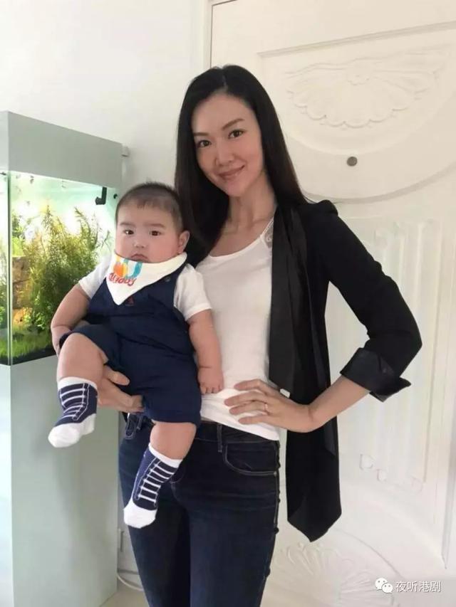 宣布怀上二胎后,叶翠翠被问到和老公知道再度怀孕有什么反应时,她表示