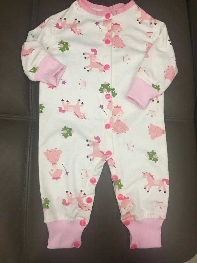 妈妈爱心牌服饰 纯手工缝制 婴儿连体衫 帮小宝做的第一件衣服