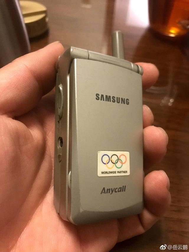 具体型号和上市年份,小编也是查资料才得知其具体型号为三星sgh-a188